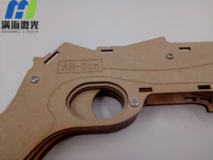 木製（zhì）品玩具（jù）槍激光雕刻（kè）