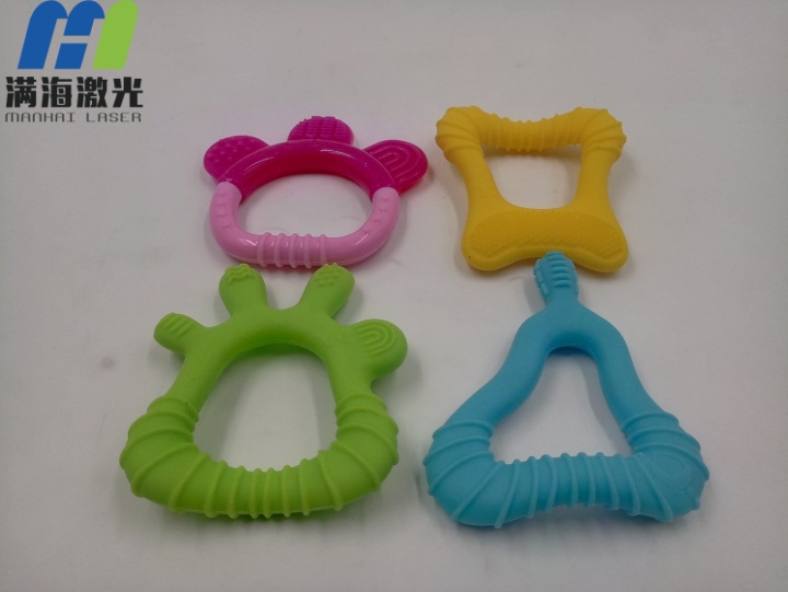 矽（guī）膠嬰（yīng）兒磨牙棒激光打標加工（gōng）