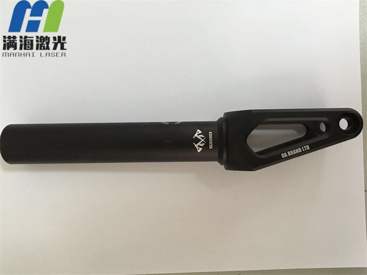 污草莓樱桃丝瓜秋葵榴莲黄瓜白狐－前叉（chā）鐳射1