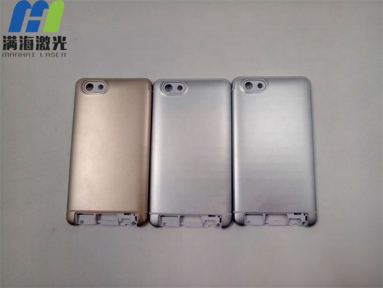 塑膠手機電池（chí）蓋激光打（dǎ）標加工