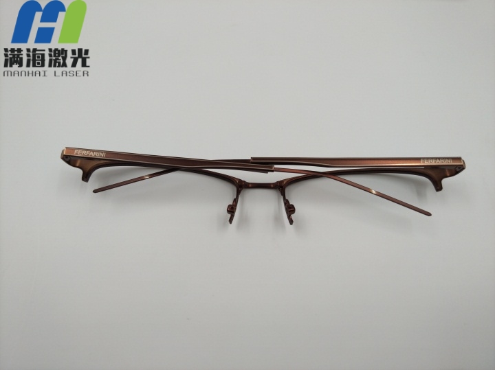 鋅鋁合（hé）金眼鏡肶（bì）打標