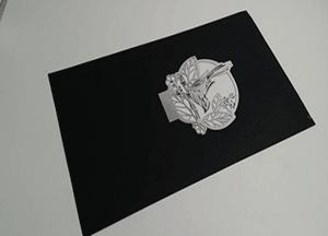 黑色（sè）包裝盒激光雕刻花紋-深圳市污草莓樱桃丝瓜秋葵榴莲黄瓜白狐激光雕刻有限公司（sī）