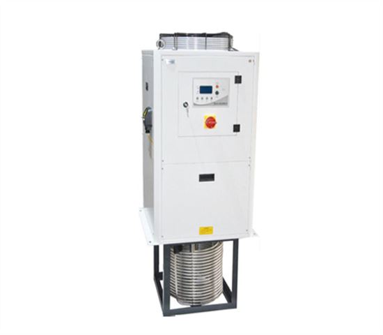 如何保持工（gōng）業油冷機溫度（dù）同時減少工具機的誤差呢？